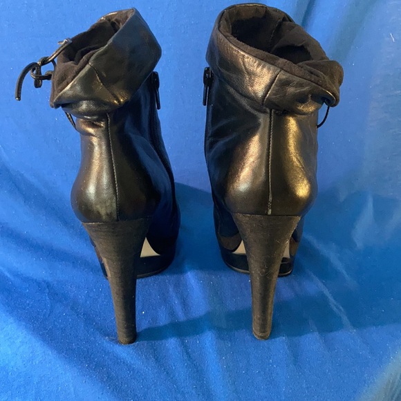 9 West leather upper platform booties - Picture 2 of 4